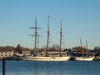 Three mast and two mast.